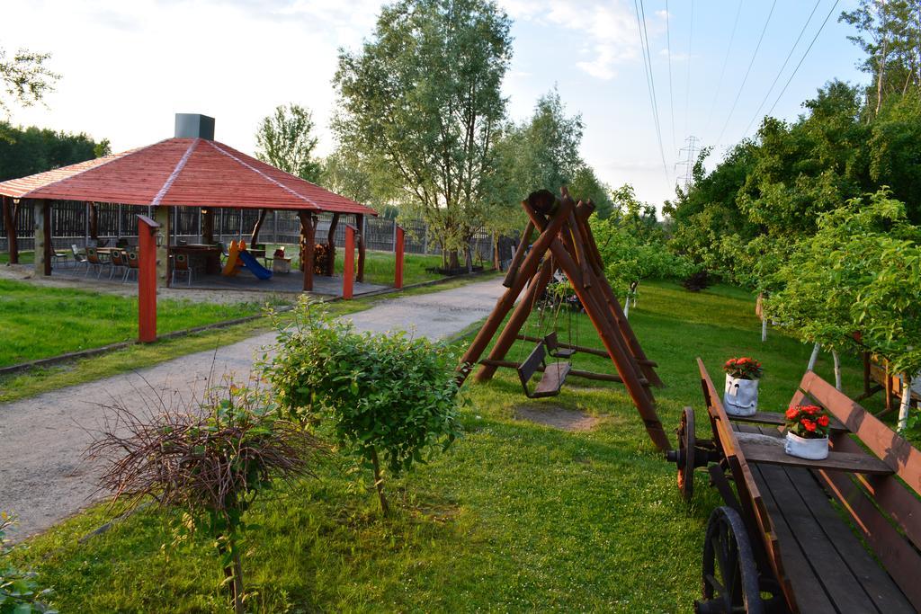 Hotel Stawisko Klaudyn エクステリア 写真